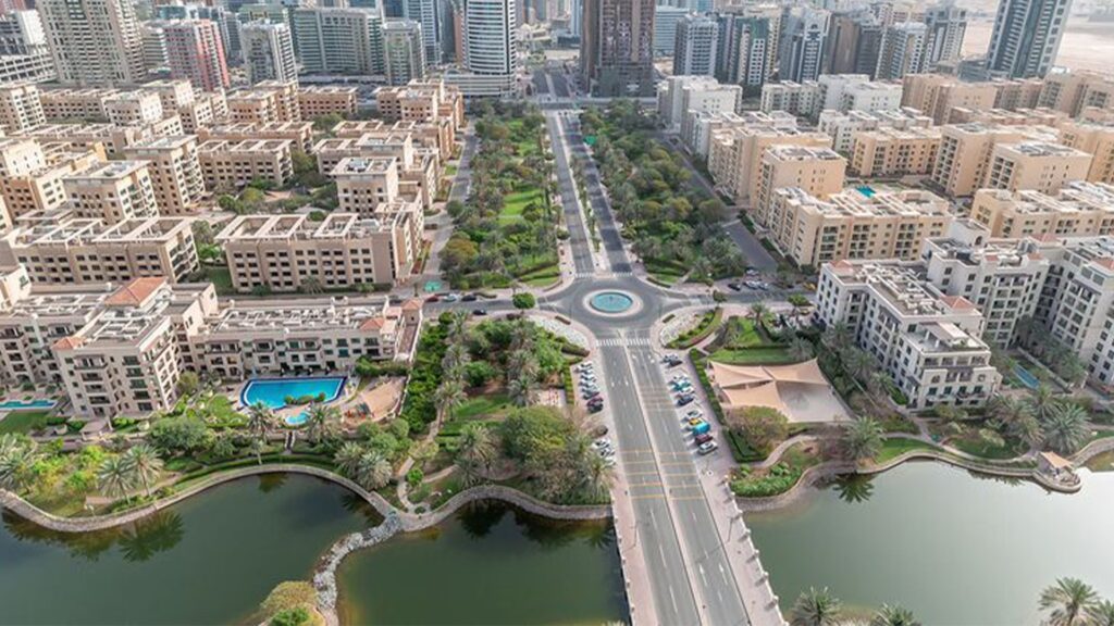 Model District en Al Barsha 2